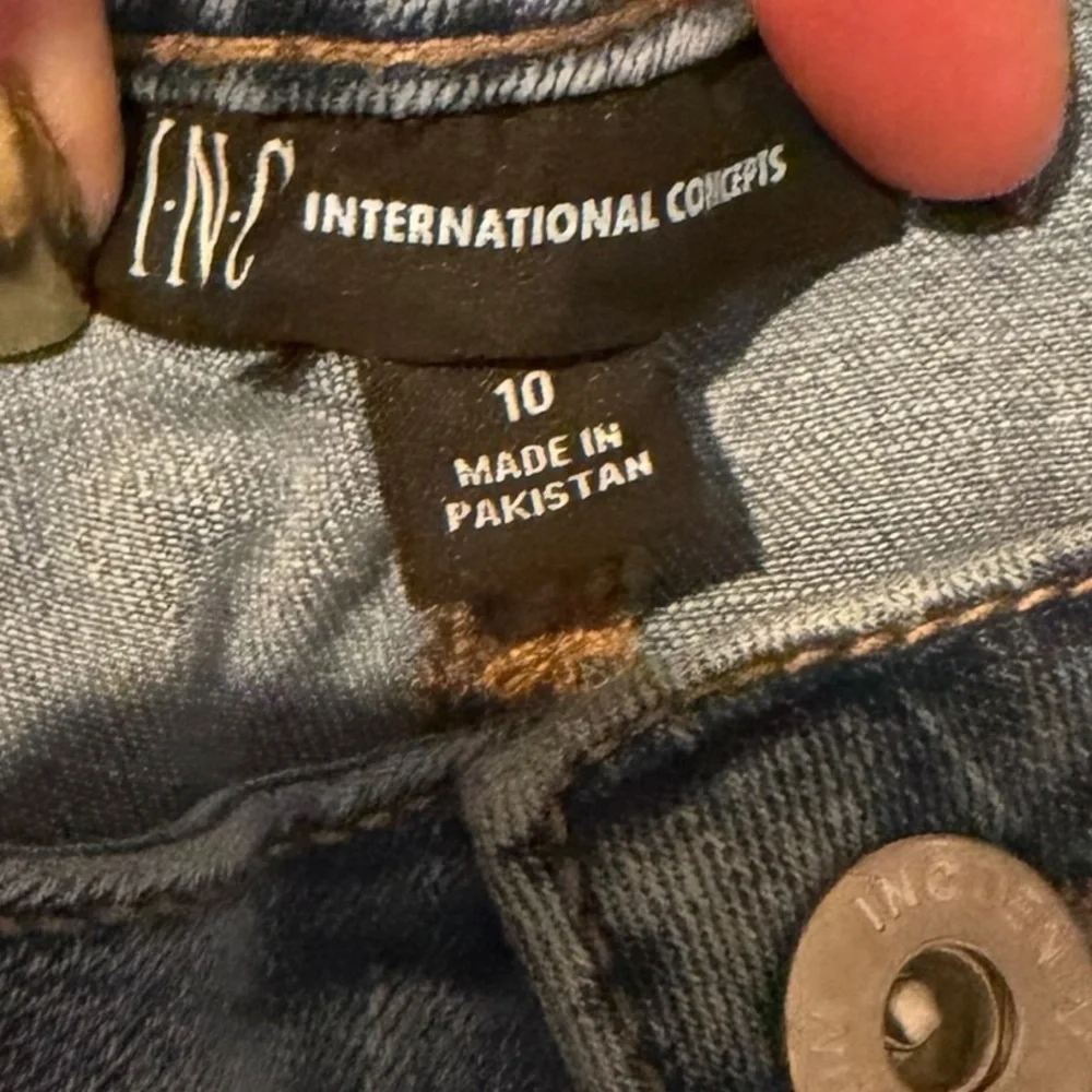 INC International Concepts High Rise Straight Leg Distressed Jeans Size 10 - Picture 7 of 8